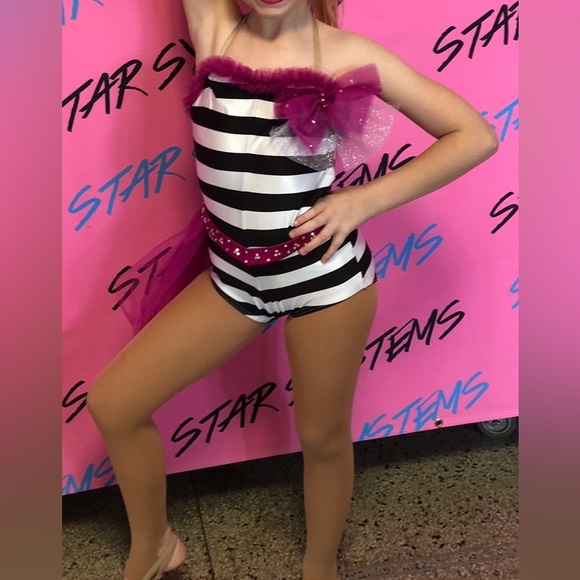 Custom iconic swim Barbie costume - Picture 6 of 6